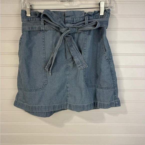 American Eagle women’s paperbag cinch waist denim mini skirt. Size small. - Picture 1 of 4